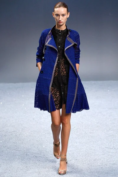 Look 2